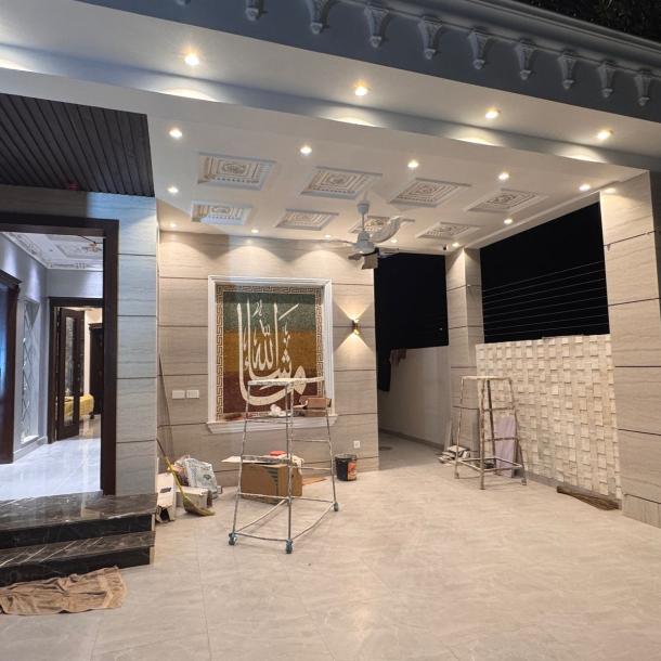 Prime Loacation 10 Marla Modern House For sale in DHA Phase 7, Lahore Pakistan-29