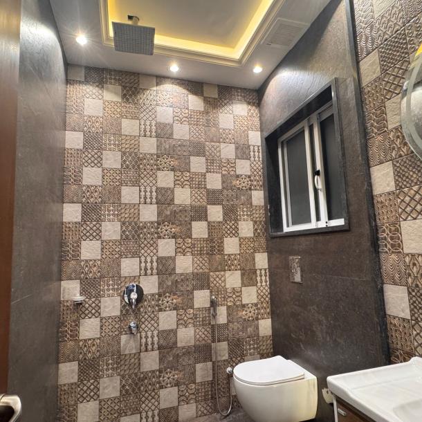 Prime Loacation 10 Marla Modern House For sale in DHA Phase 7, Lahore Pakistan-31