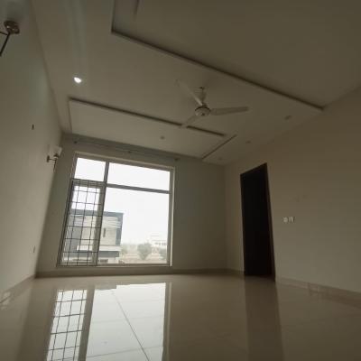 DHA Phase 7 Excellent Location 23 Marla Upper Portion Separate Gate For Rent