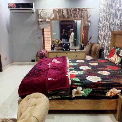 DHA Phase 4 Top Location 1 Kanal Upper Portion Fully Furnished For Rent