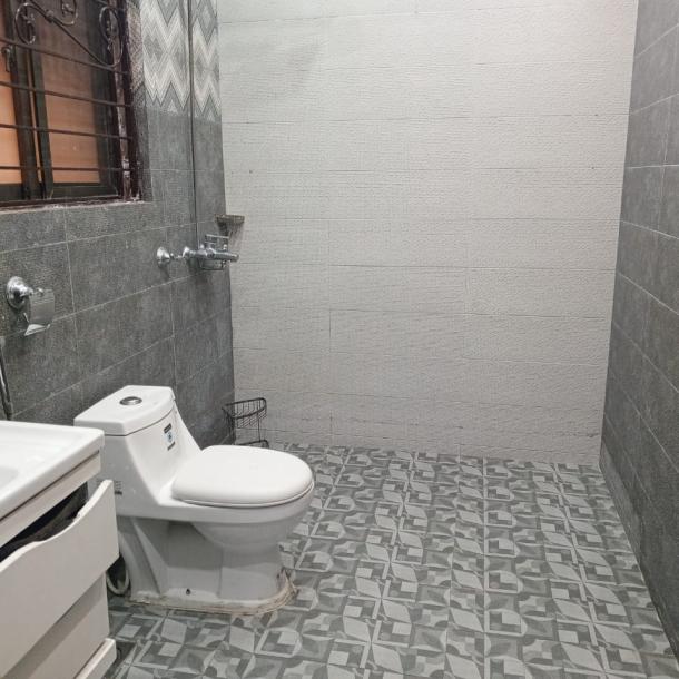 DHA Phase 4 Top Location 1 Kanal Upper Portion Fully Furnished For Rent-10