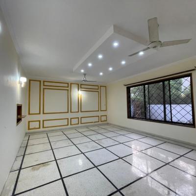 DHA Phase 3 Affordable 1 Kanal Full House For Rent
