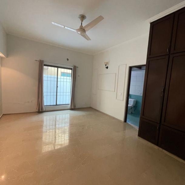 Dha Phase 4 Direct Deal 1 Kanal Full House Proper Double Unit For Rent-10