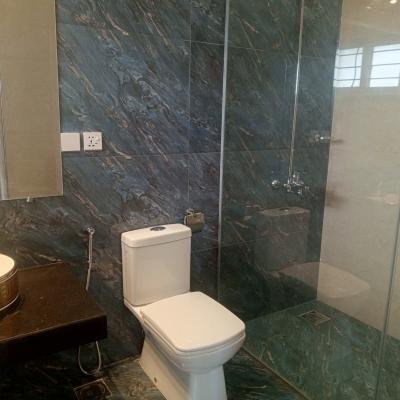 DHA Phase 7 1 Kanal Brand New Upper Portion For Rent