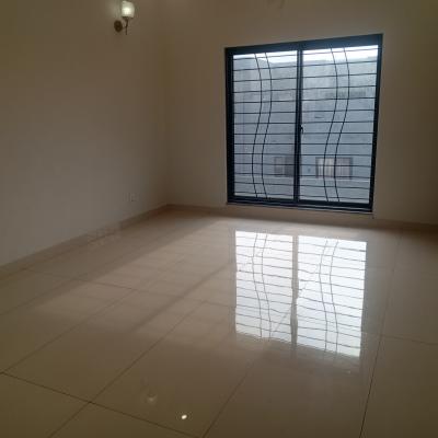 DHA Phase 7 1 Kanal Brand New Upper Portion For Rent