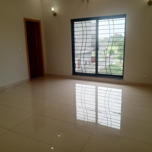DHA Phase 7 1 Kanal Brand New Upper Portion For Rent-5