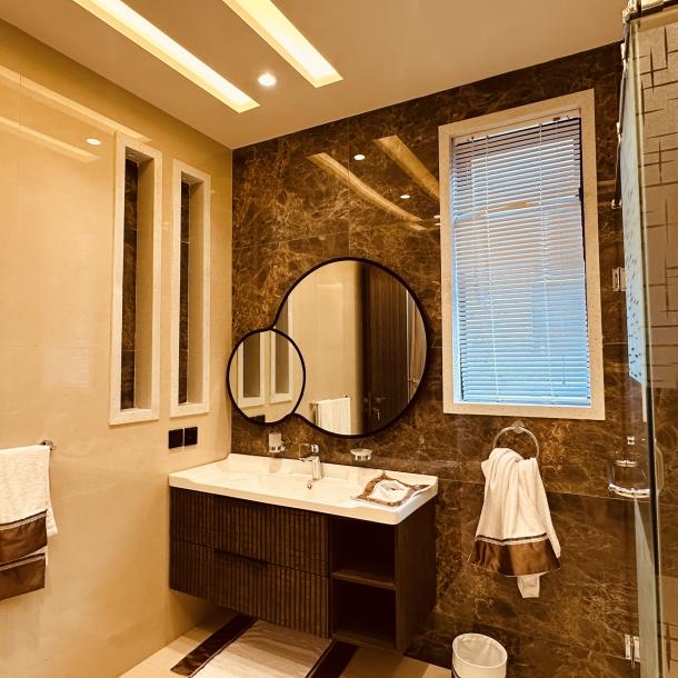 Solar Installed Fully Furnished 1 Kanal Modern Design House for Sale-16