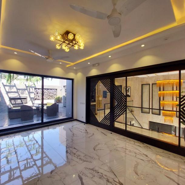 1 Kanal Facing Park Luxury Modern House for Sale-18