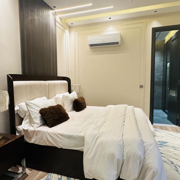 1 Kanal Fully Furnished With Home Theater Modern Luxury Living House For Sale-9