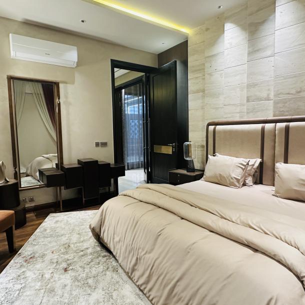1 Kanal Fully Furnished With Home Theater Modern Luxury Living House For Sale-15