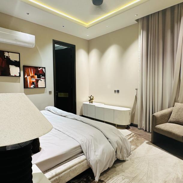 1 Kanal Fully Furnished With Home Theater Modern Luxury Living House For Sale-18