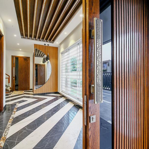 Corner Full Basement 1 Kanal Ultra Modern Luxury Bungalow For Sale-2