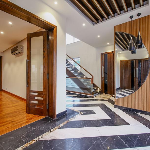 Corner Full Basement 1 Kanal Ultra Modern Luxury Bungalow For Sale-3