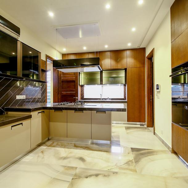 Corner Full Basement 1 Kanal Ultra Modern Luxury Bungalow For Sale-7