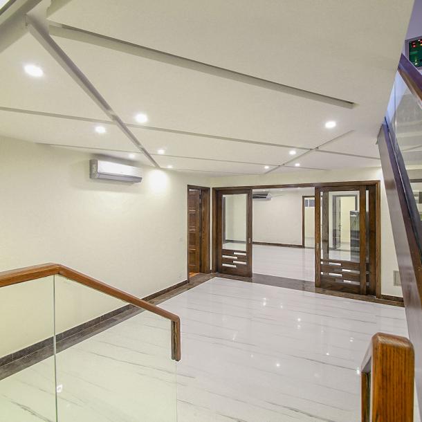 Corner Full Basement 1 Kanal Ultra Modern Luxury Bungalow For Sale-13