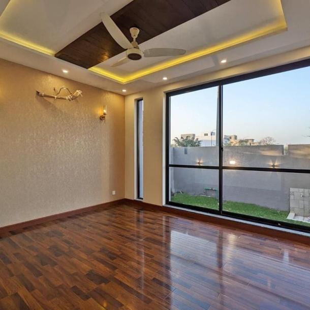 8 Marla Modern Design On Main Road Luxury Bungalow For Sale In DHA 9 Town Lahore-4