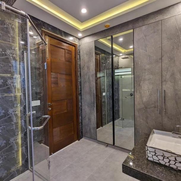 8 Marla Modern Design On Main Road Luxury Bungalow For Sale In DHA 9 Town Lahore-5