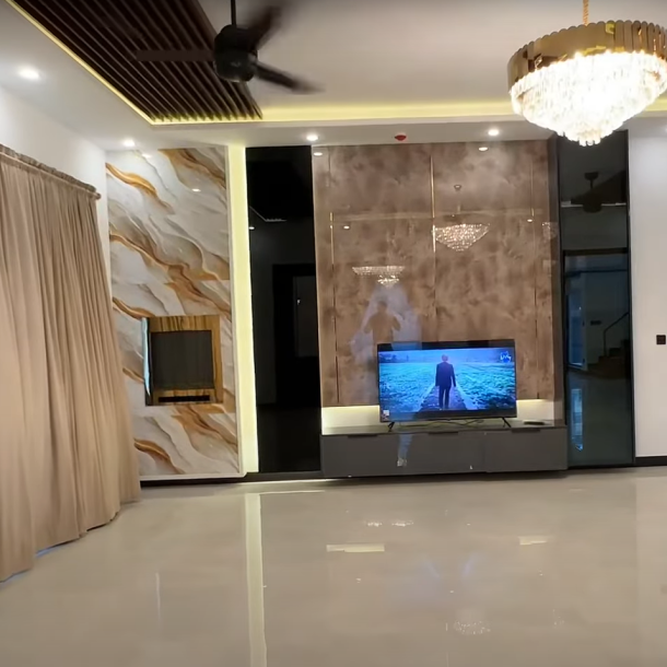 1 Kanal Most Luxury Modern Living House for Sale-7