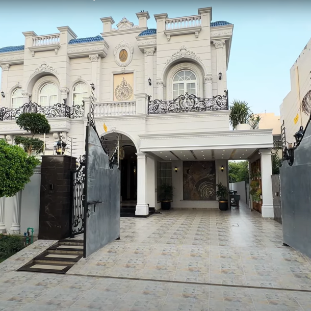 Full Basement Full Furnished With Home Theater 1 Kanal Bungalow For Sale-1