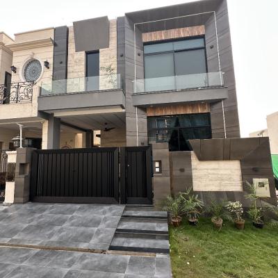 Fully Furnished 5 Marla Near To Commercial Prime Location Bungalow For Sale in DHA 9 Town-2