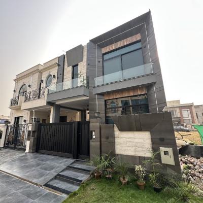 Fully Furnished 5 Marla Near To Commercial Prime Location Bungalow For Sale in DHA 9 Town-3