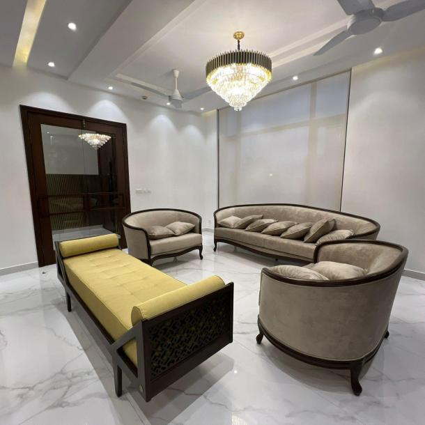 1 Kanal House For Sale In Low Price DHA Phase 8 Lahore-5