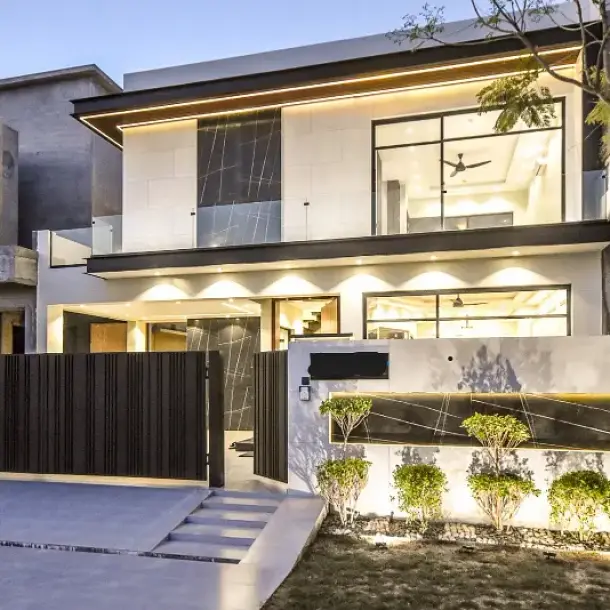 10 Marla House In DHA Phase 7 Lahore-3