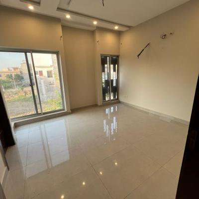 5 marla Villas, Royal orchard Multan G block Only 140 lac