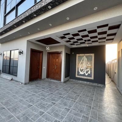 8.75 Marla Corner Park Facing Triple Story Ultra-Modern House for Sale in Buch Villas, Multan.