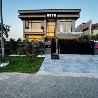 1 kanal Modern Design house in DHA Phase 8 Lahore For Sale.