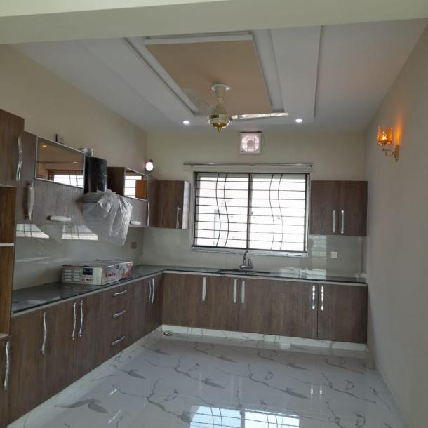 Peaceful Place 1 Kanal Awesome Lower Portion For Rent In DHA Phase 7 Lahore-4