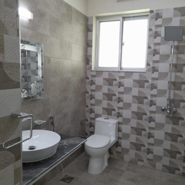 Peaceful Place 1 Kanal Awesome Lower Portion For Rent In DHA Phase 7 Lahore-6