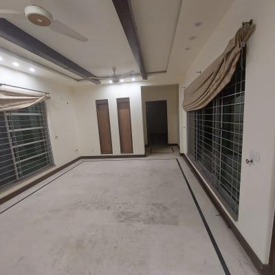 Prime Location 1 Kanal upper Portion For Rent In DHA Lahore Phase 8 Park View