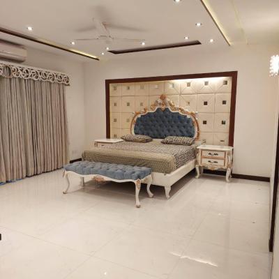 Luxury 1 Kanal Fully Furnished House For Rant In DHA Lahore