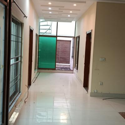 Peaceful Area 3 Beds Upper Portion Available For Rant In DHA Lahore