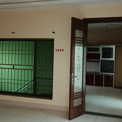 Peaceful Area 3 Beds Upper Portion Available For Rant In DHA Lahore
