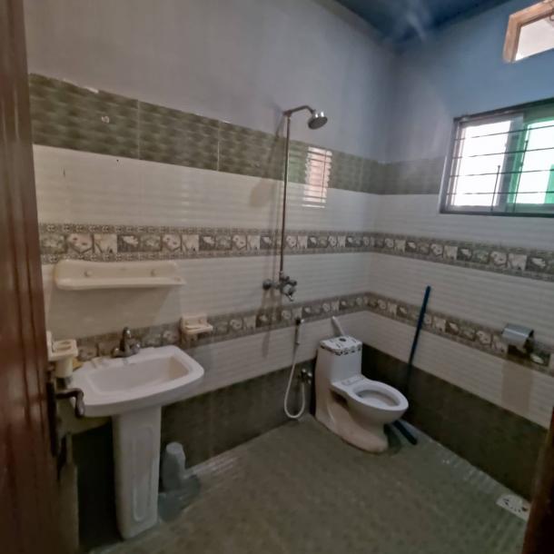 Luxury 8 Marla Lower Portion For Rent In DHA Lahore Phase 2-4