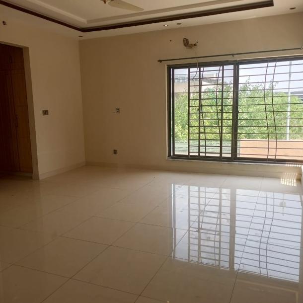 Elegant 1 Kanalk Upper Portion Available For Rant In DHA Lahore-4