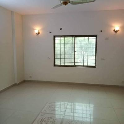 Top Location 3 Bed Apartment Available For Rent In Askari 10-3