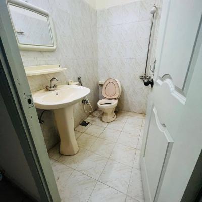 Well Maintained 10 Marla Apartment Available For Rent In Askari 10-5