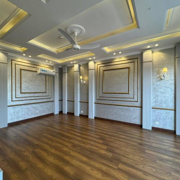 Well Maintained 20 Marla Upper Portion Available For Rent In DHA Lahore-2