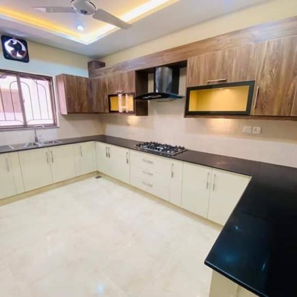 Beautiful Design Upper Portion Available For Rent In Askari 10 Sector S-4