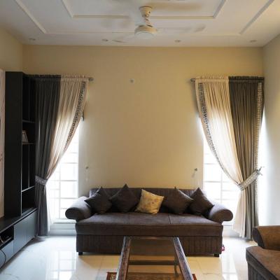 DHA Lahore Phase 7 Best 10 Marla House Available For Rent