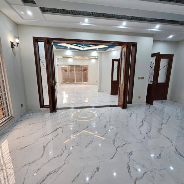 Independent Excess 1 Kanal Upper Portion Available For Rent In DHA Lahore Phase 7-1