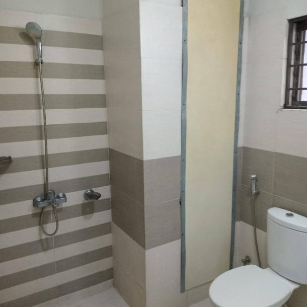 Separate Gate 1 Kanal Lower Portion Available For Rent In DHA Lahore Phase 7-5
