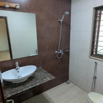 Well Maintained 20 Marla Upper Portion Available For Rent In DHA Lahore-5