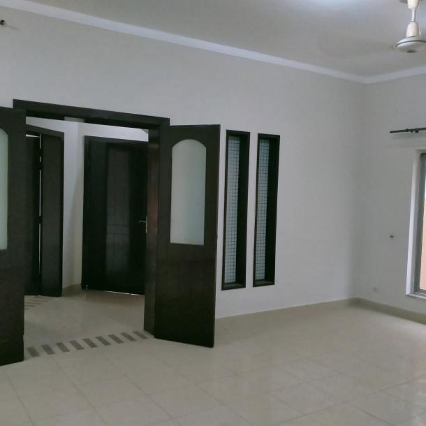 Low Price 1 Kanal Upper Portion For Rent In DHA Lahore Phase 7-1