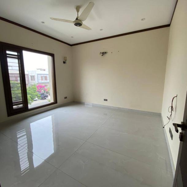 Well Maintained 1 Kanal Upper Portion Available Rent In DHA Lahore Phase 2-3
