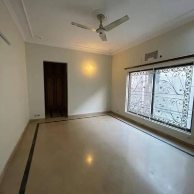 Luxury 1 Kanal Upper Portion For Rent In DHA Lahore Phase 1