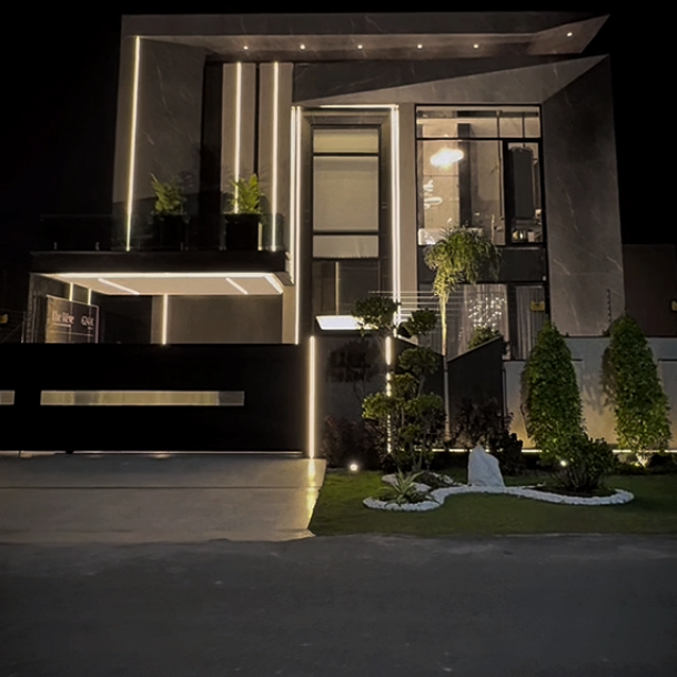 Luxurious 1 Kanal Beautiful House Availabel For Sale In DHA Lahore Phase 6-2